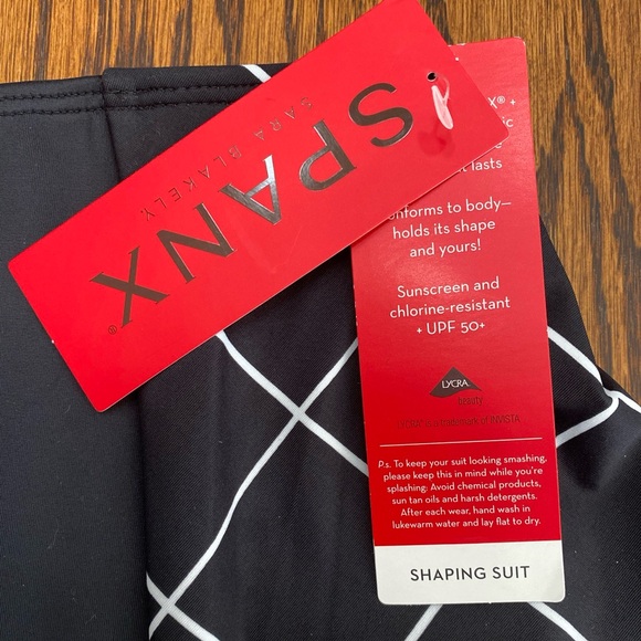 NWT Spanx Womens 10 Flirty Skirted Swim Bikini Bottom Mid Rise Black Geo NWT $78 - Picture 4 of 10
